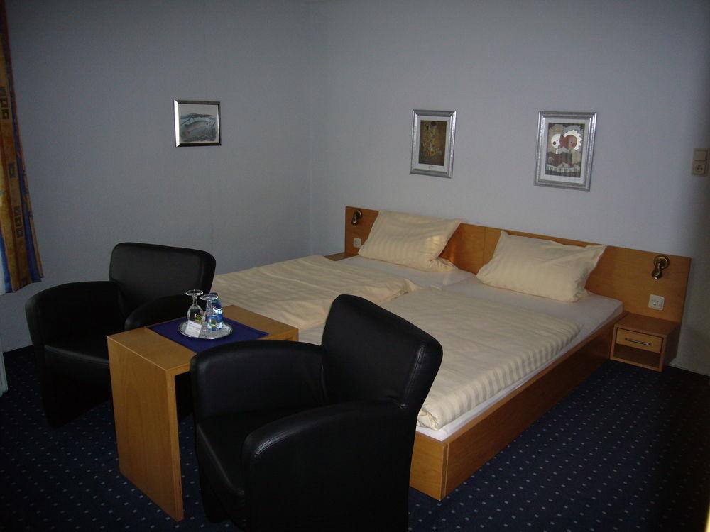Hotel Am Ceresplatz マンダーシャイト エクステリア 写真